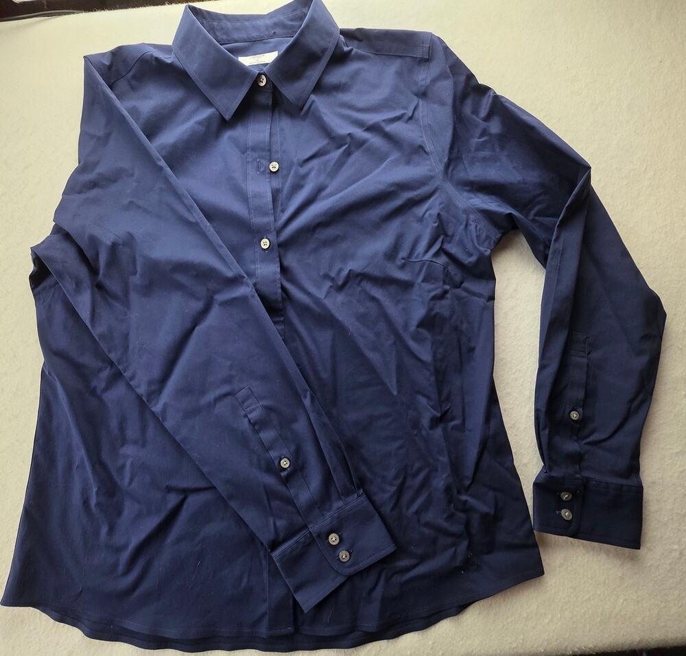 Untuckit For Her Blue Button Down Shirt Size 10